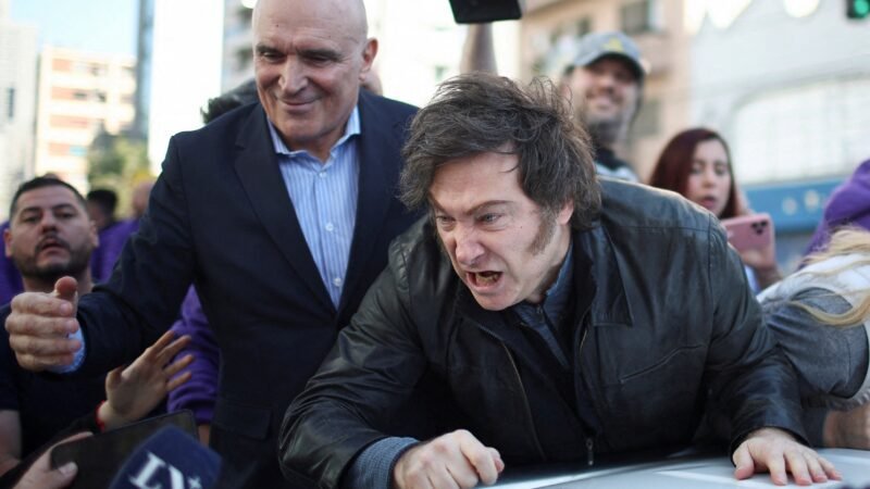 A crise inédita de Javier Milei na Argentina – O Assunto #1545