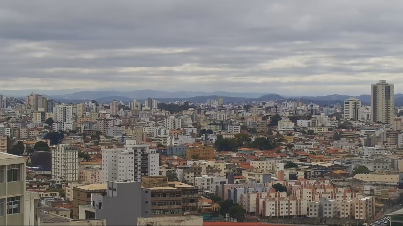 Frente fria provoca queda nas temperaturas e chance de chuvas isoladas em BH; veja previsão para os próximos dias