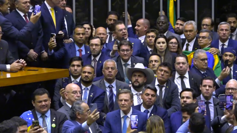 Expectativa na Câmara é que anistia reduza penas, mas não reverta condenações