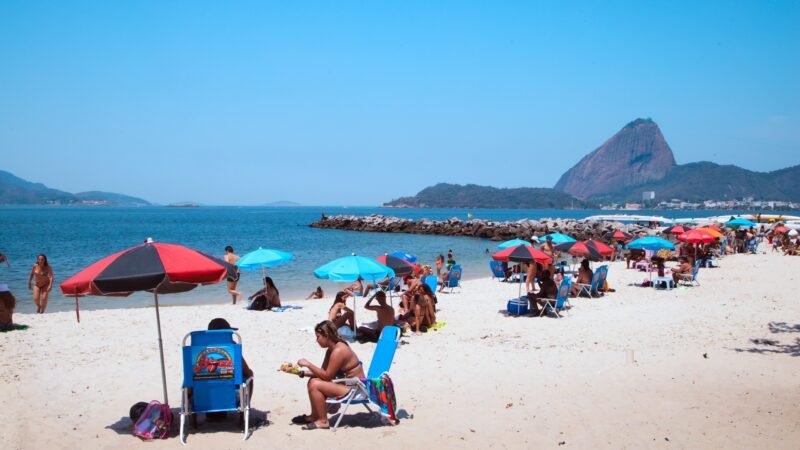 Despedida do inverno tem Rio e Niterói com todas as praias liberadas para banho e previsão de até 39 graus