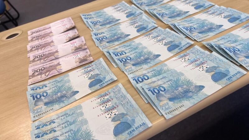 Polícia Federal rastreia encomenda de dinheiro falso e prende homem em flagrante no PR