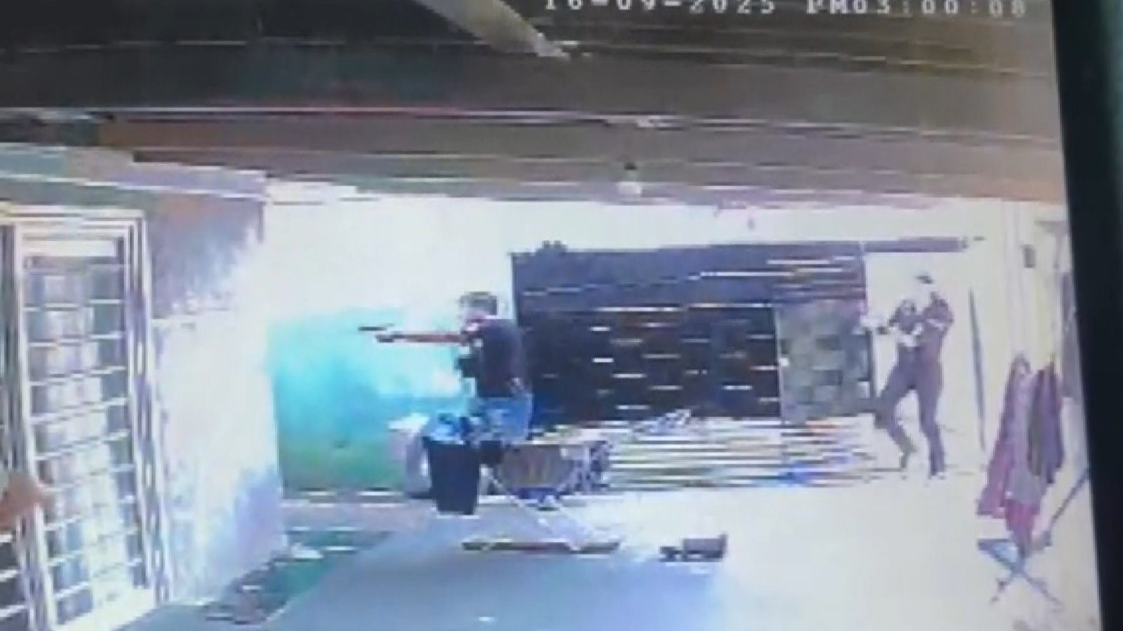 Jovem foge do padrasto após passar 22 anos sob abusos e cárcere privado, no Paraná