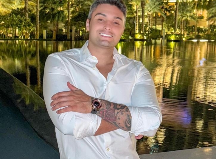 Influencer suspeito de desviar R$ 146 milhões via PIX é preso na Argentina após inclusão na lista da Interpol