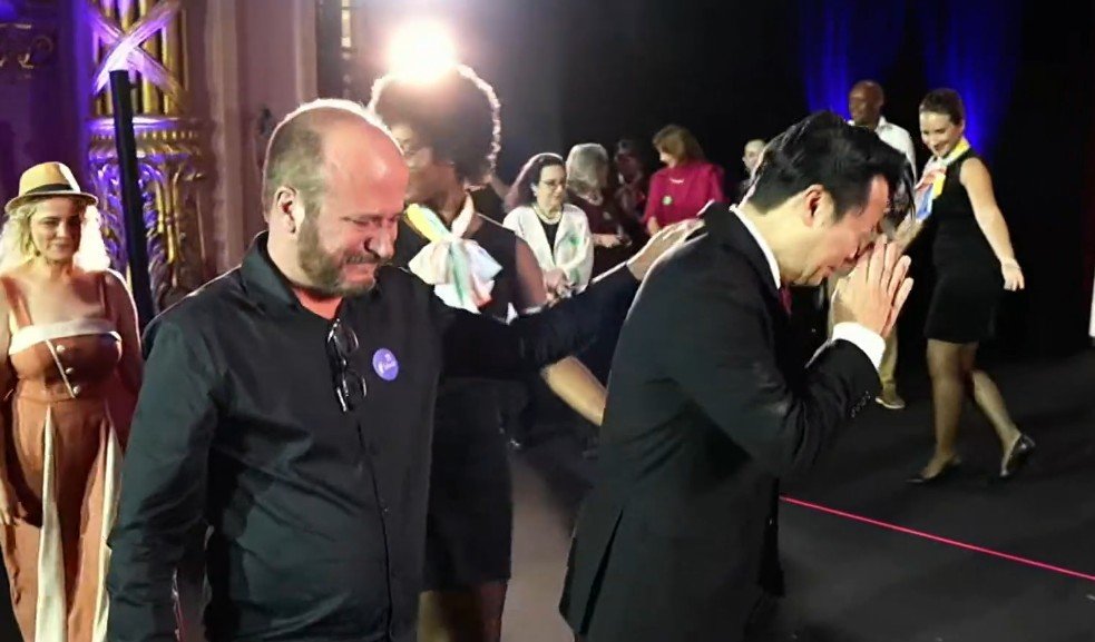 Vencedor do Jabuti foi morador de rua e ganhou prêmio com história do pai