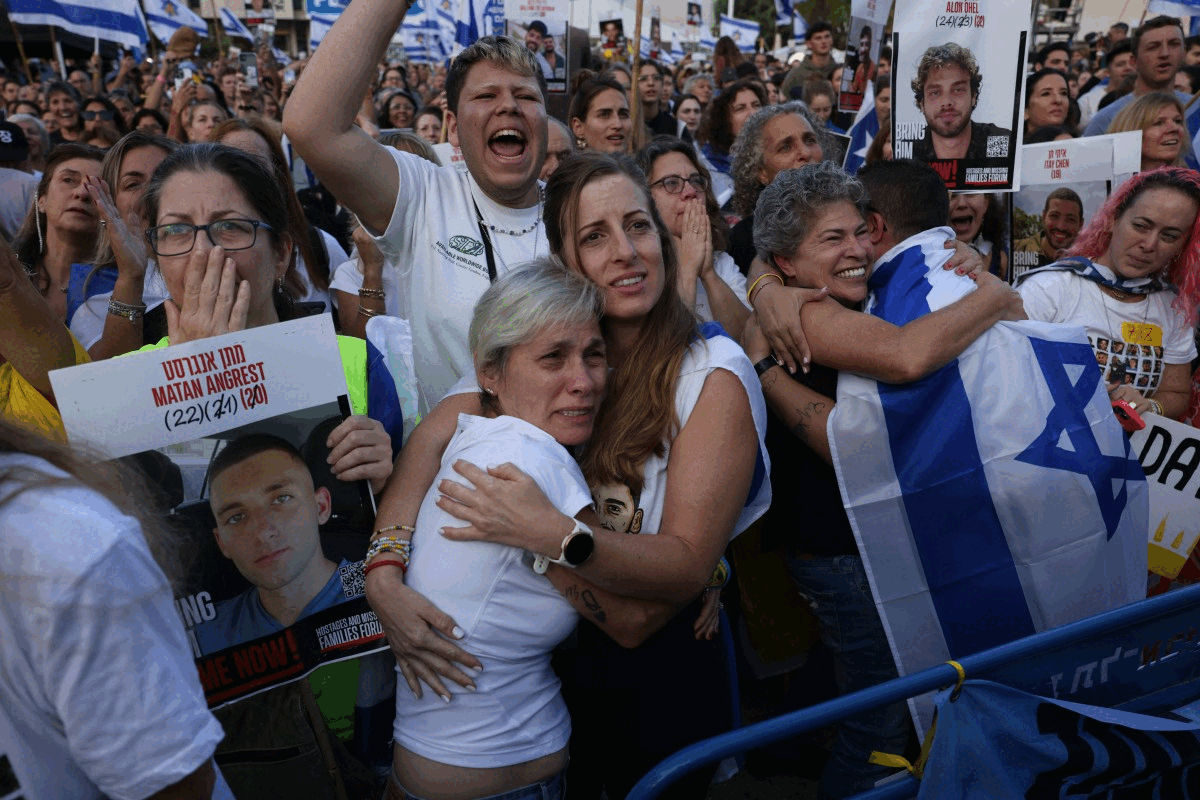A libertação dos reféns e a reconstrução de Gaza – O Assunto #1576 A libertação dos reféns e a reconstrução de Gaza – O Assunto #1576