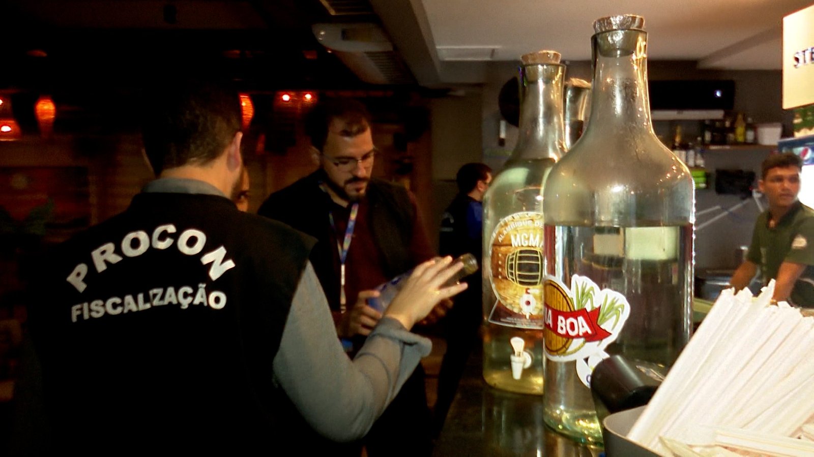MA vai na contramão do país e registra alta nas vendas de bares e restaurantes, mesmo com casos de metanol em outros estados MA vai na contramão do país e registra alta nas vendas de bares e restaurantes, mesmo com casos de metanol em outros estados