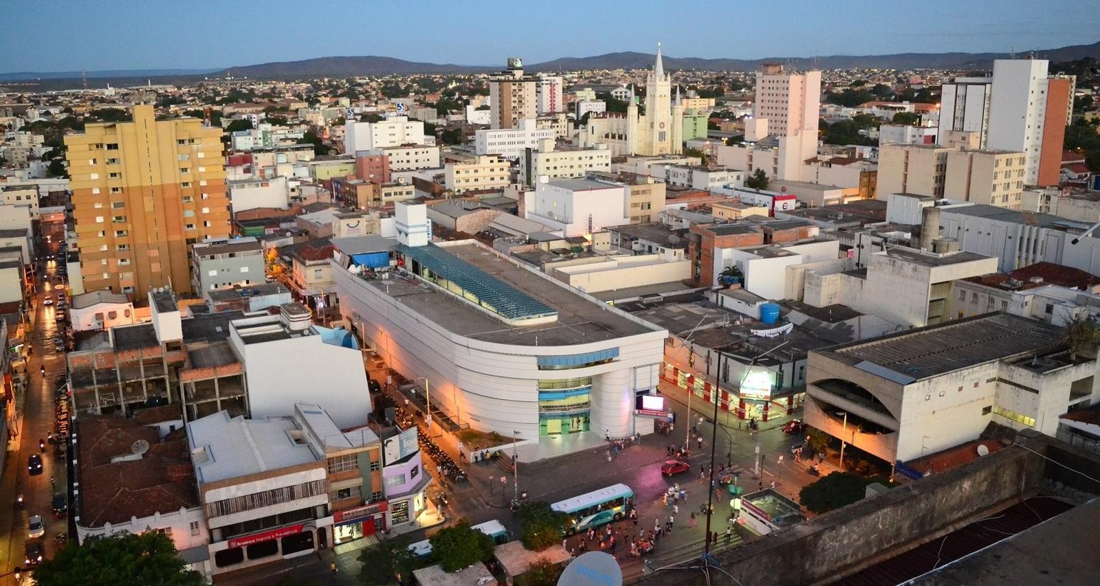 Montes Claros ficou na 3ª posição na geração de empregos em Minas Gerais Montes Claros ficou na 3ª posição na geração de empregos em Minas Gerais