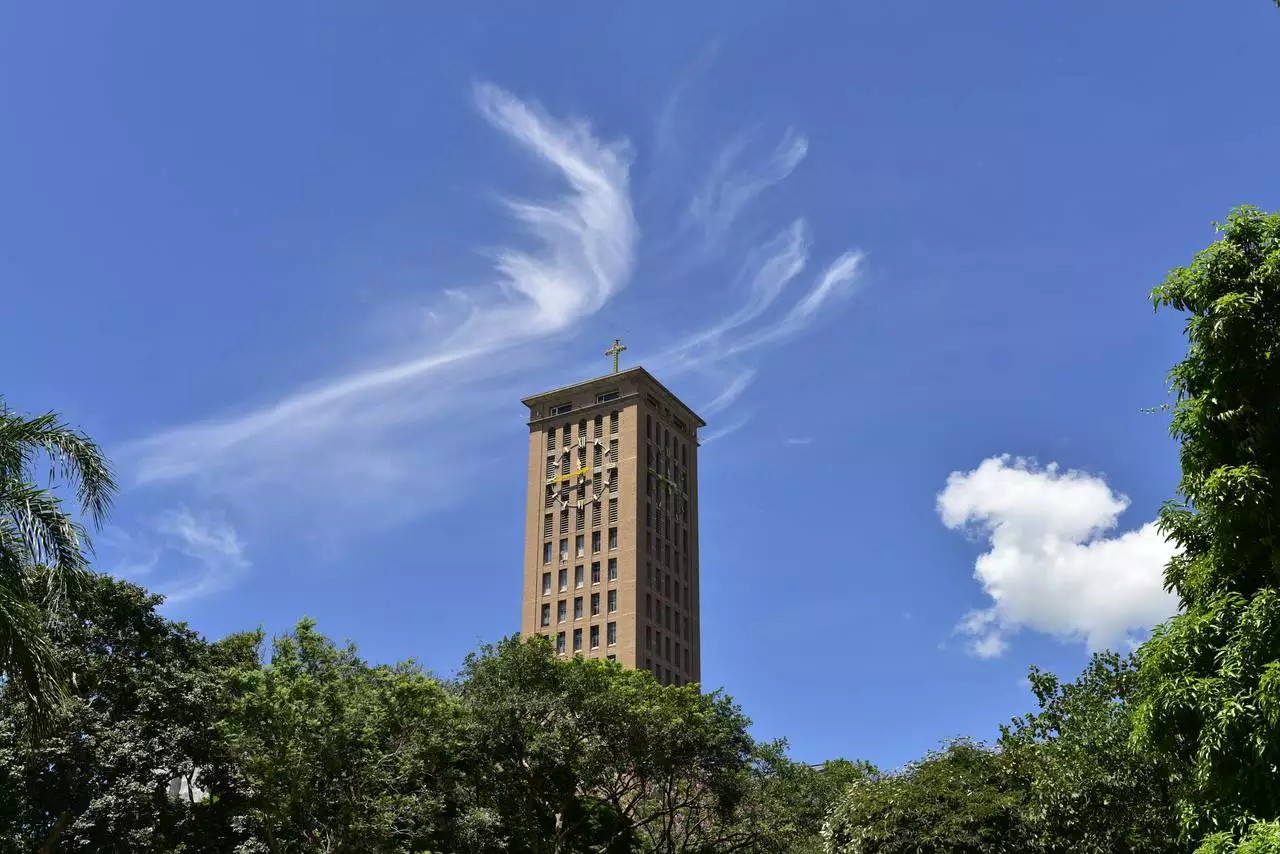 Presente de JK, construção da torre da Basílica selou amizade do presidente com 1º Arcebispo de Aparecida Presente de JK, construção da torre da Basílica selou amizade do presidente com 1º Arcebispo de Aparecida