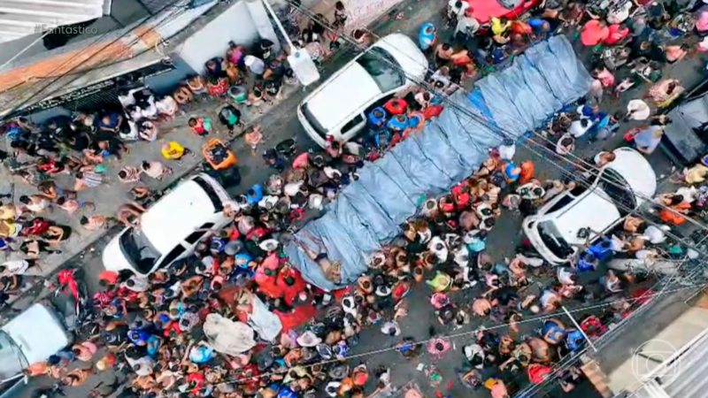 ‘Não criei meu filho para ser bandido’: mãe resgatou corpo do próprio filho na mata após operação no Rio
