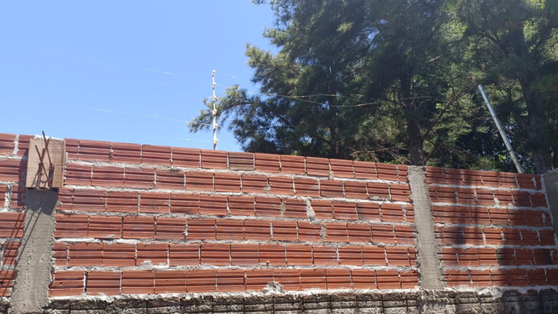 Eletrodomésticos furtados são encontrados com vizinho após PM perceber detalhe em cerca elétrica, no PR