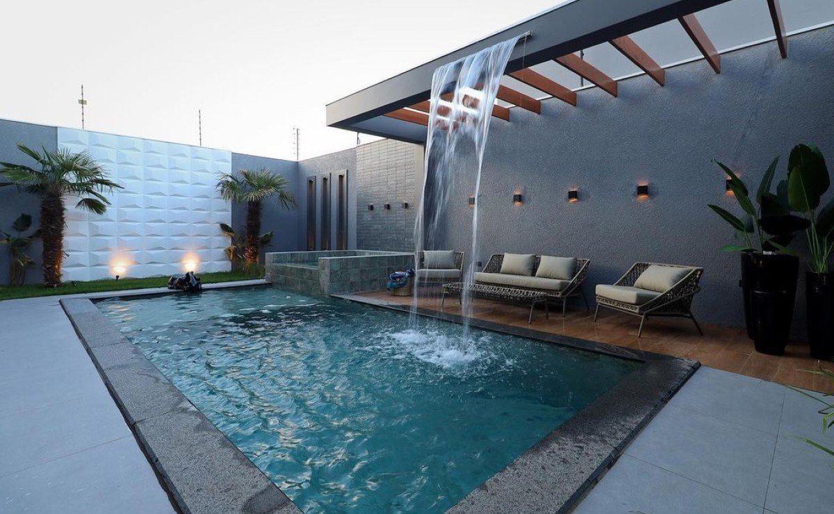 Revestimentos que transformam a piscina em destaque da sua área de lazer