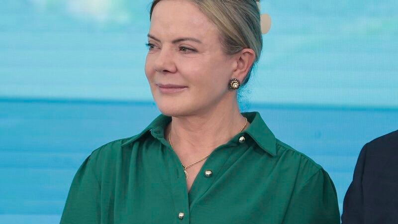 Governo é totalmente contra projeto que equipara facções a organizações terroristas, diz Gleisi