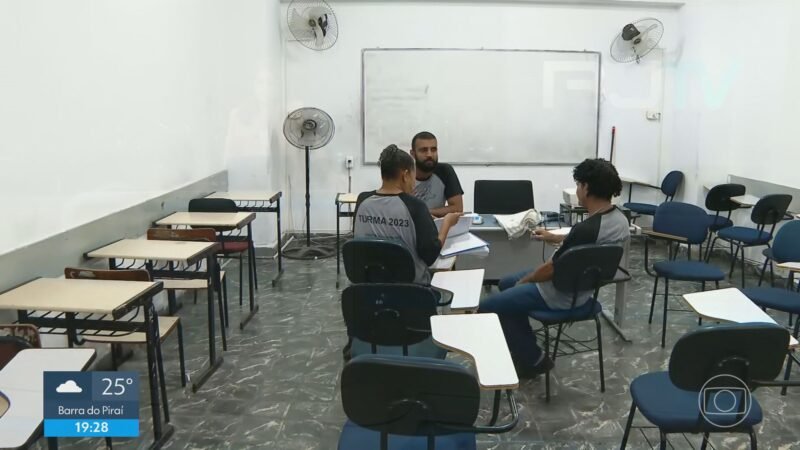 Enem 2025: RJ é o estado com mais inscritos acima de 60 anos