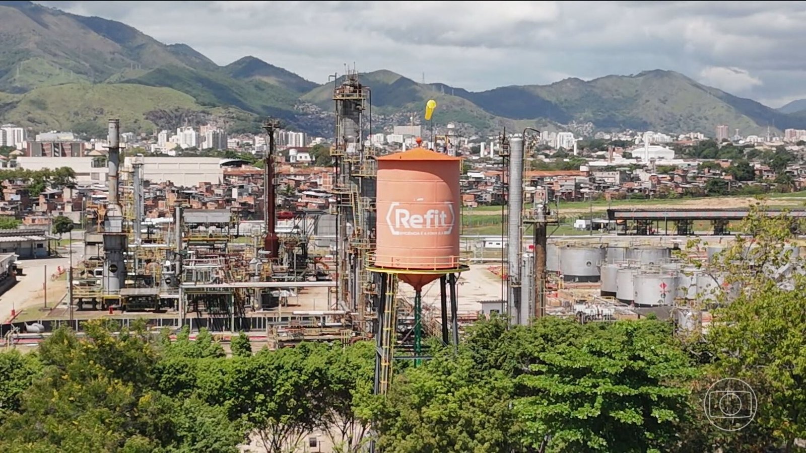 A sonegação bilionária da Refit – O Assunto #1609