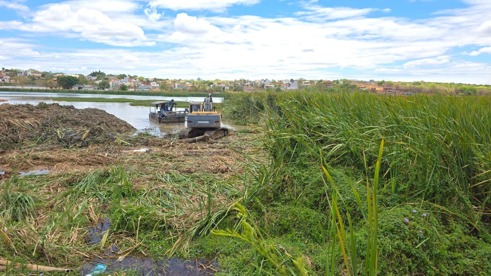 Prefeitura de Montes Claros revitaliza Lagoa do Interlagos