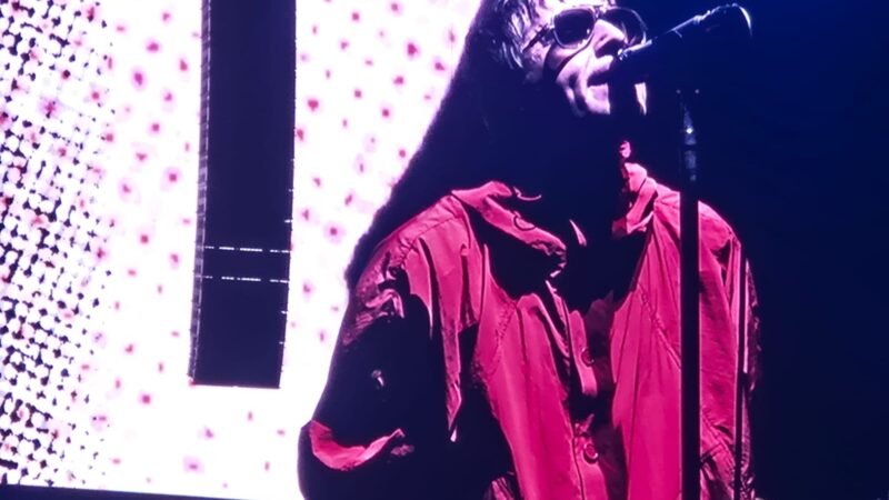 Oasis faz parecer que tempo não passou em reencontro no Brasil 16 anos após fim da banda