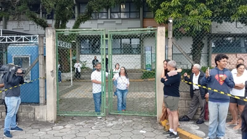 Portões fecham e estudantes do Alto Tietê começam primeira etapa do Enem 2025