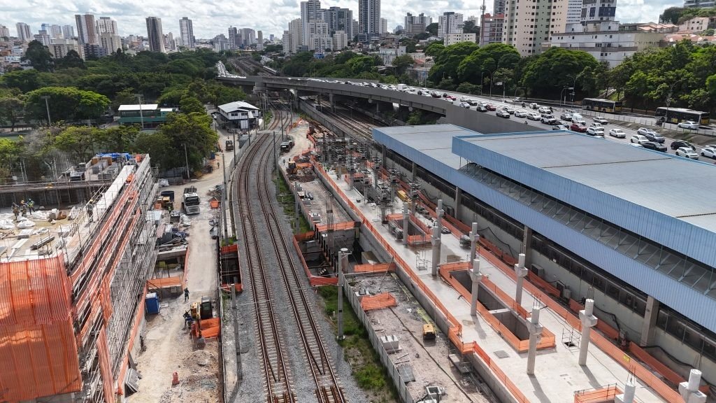 Obras do Metrô interrompem trecho da Linha 11-Coral entre Itaquera e Tatuapé a partir desta segunda