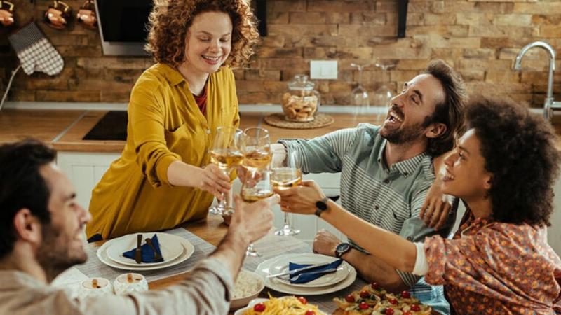 Casa preparada para as festas com toques simples e cheios de estilo