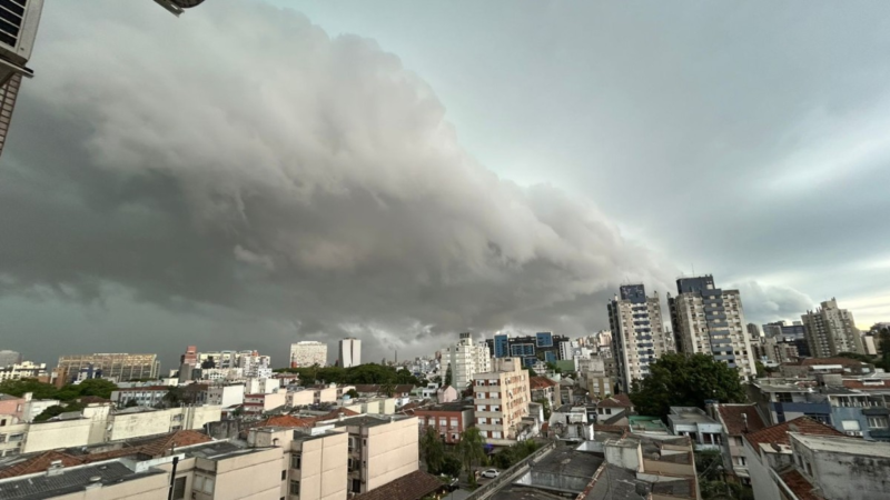 Dezembro começa com aviso de tempestade em parte do RS; saiba como fica o tempo no estado