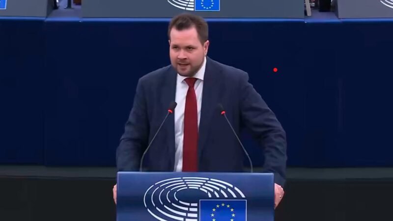 Deputado da Dinamarca xinga Trump por ameaças sobre Groenlândia em discurso no Parlamento Europeu; VÍDEO