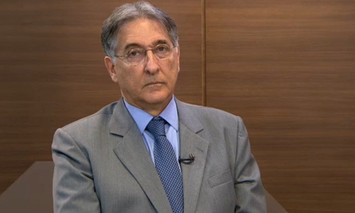 Fernando Pimentel é reconduzido a cargo de diretor-presidente de estatal federal