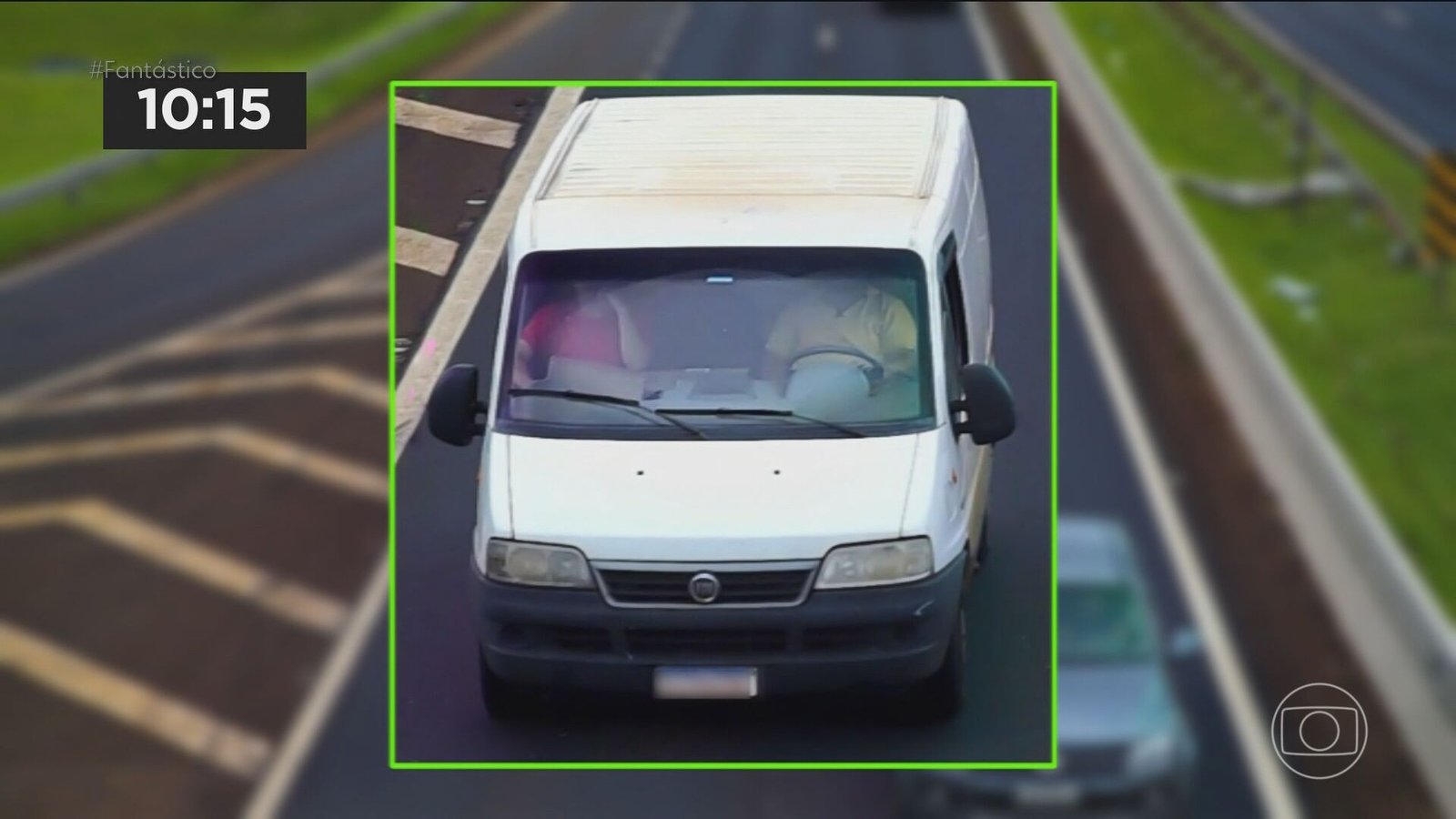 Epidemia da distração: a 80 km/h, 4 segundos no celular equivalem a atravessar um campo de futebol às cegas