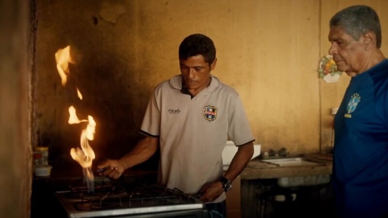 Na maior reserva de petróleo do mundo, na Venezuela, gás do fogão vem direto do poço; veja imagens