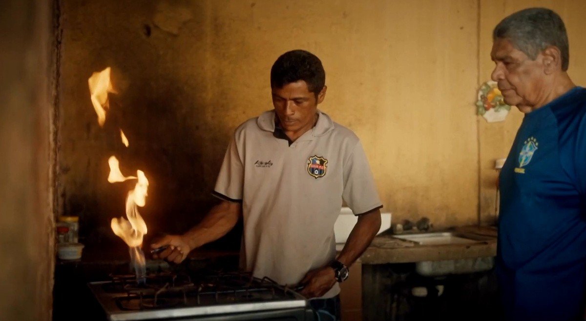 Na maior reserva de petróleo do mundo, na Venezuela, gás do fogão vem direto do poço; veja imagens