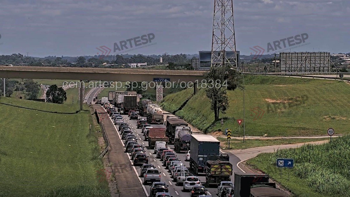 Acidente na Rodovia Castello Branco mata motociclista e deixa trânsito lento em Itu
