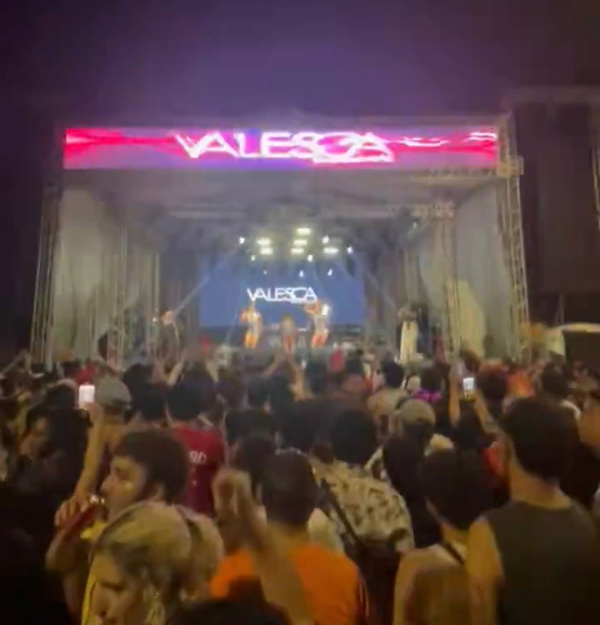 Pane em equipamentos interrompe show de Valesca Popozuda em Belém