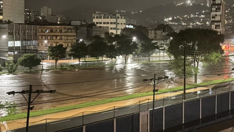 Prefeitura de Juiz de Fora suspende aulas após temporal causar rastro de destruição