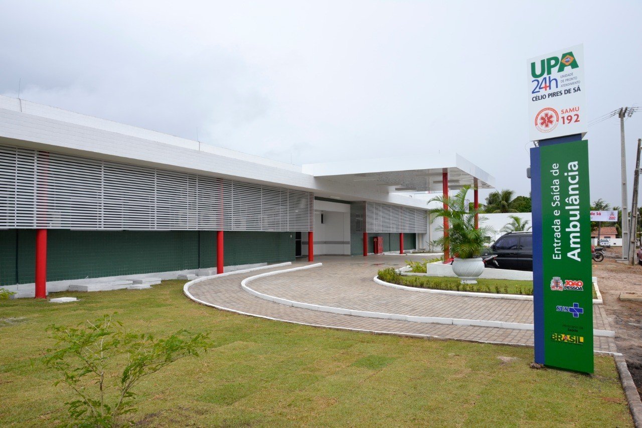 Criança de cinco anos morre após se afogar em piscina, em João Pessoa