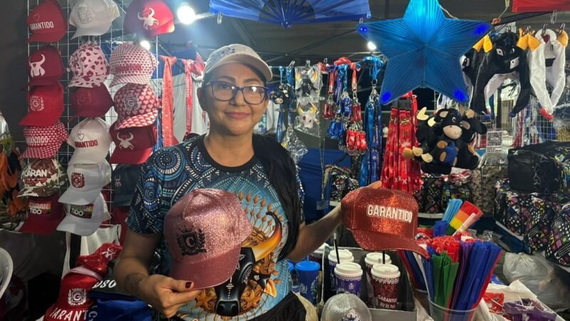 Carnaboi 2026: venda de adereços tradicionais garante renda extra para empreendedoras