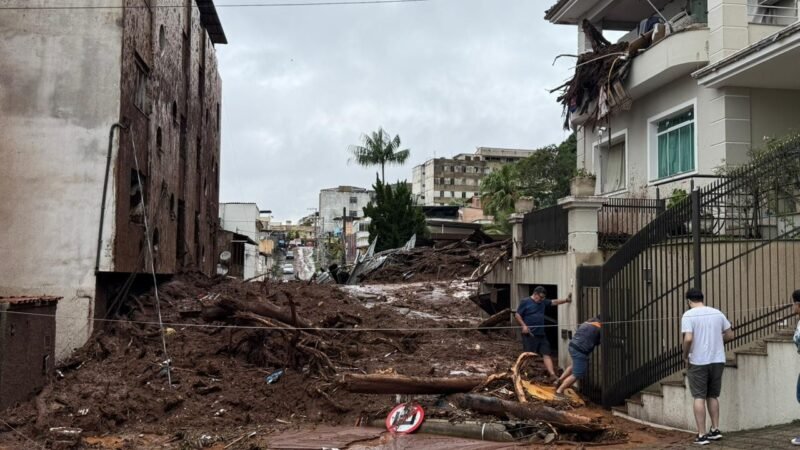 Chuvas em Juiz de Fora devem diminuir a partir do fim de semana, mas cidade mantém estado de alerta