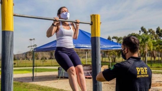 MP do DF recomenda fim do teste de barra dinâmica para mulheres no concurso do Corpo de Bombeiros