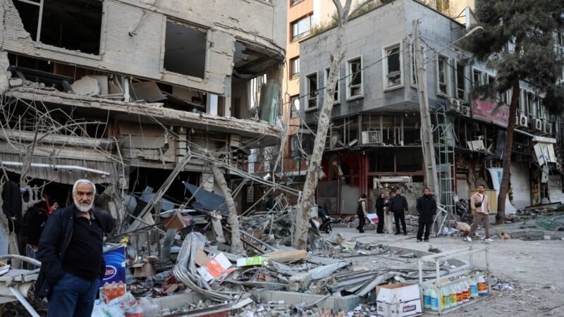 A guerra no Oriente Médio e o futuro do regime iraniano – O Assunto #1671