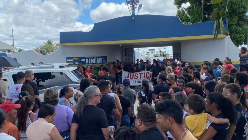 Corpo de bebê vítima de suposta negligência médica em hospital de Campina Grande é sepultado