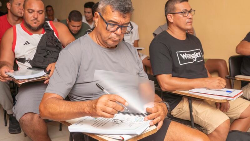 Pescadores da Lagoa de Araruama recebem cursos de habilitação profissional