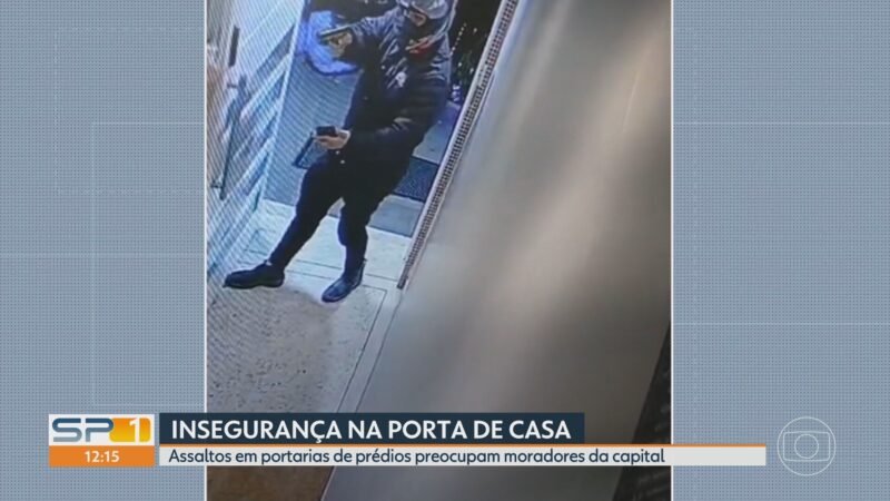 VÍDEO: Motoqueiros se passam por entregadores e assaltam morador na entrada de prédio na Vila Madalena, em SP