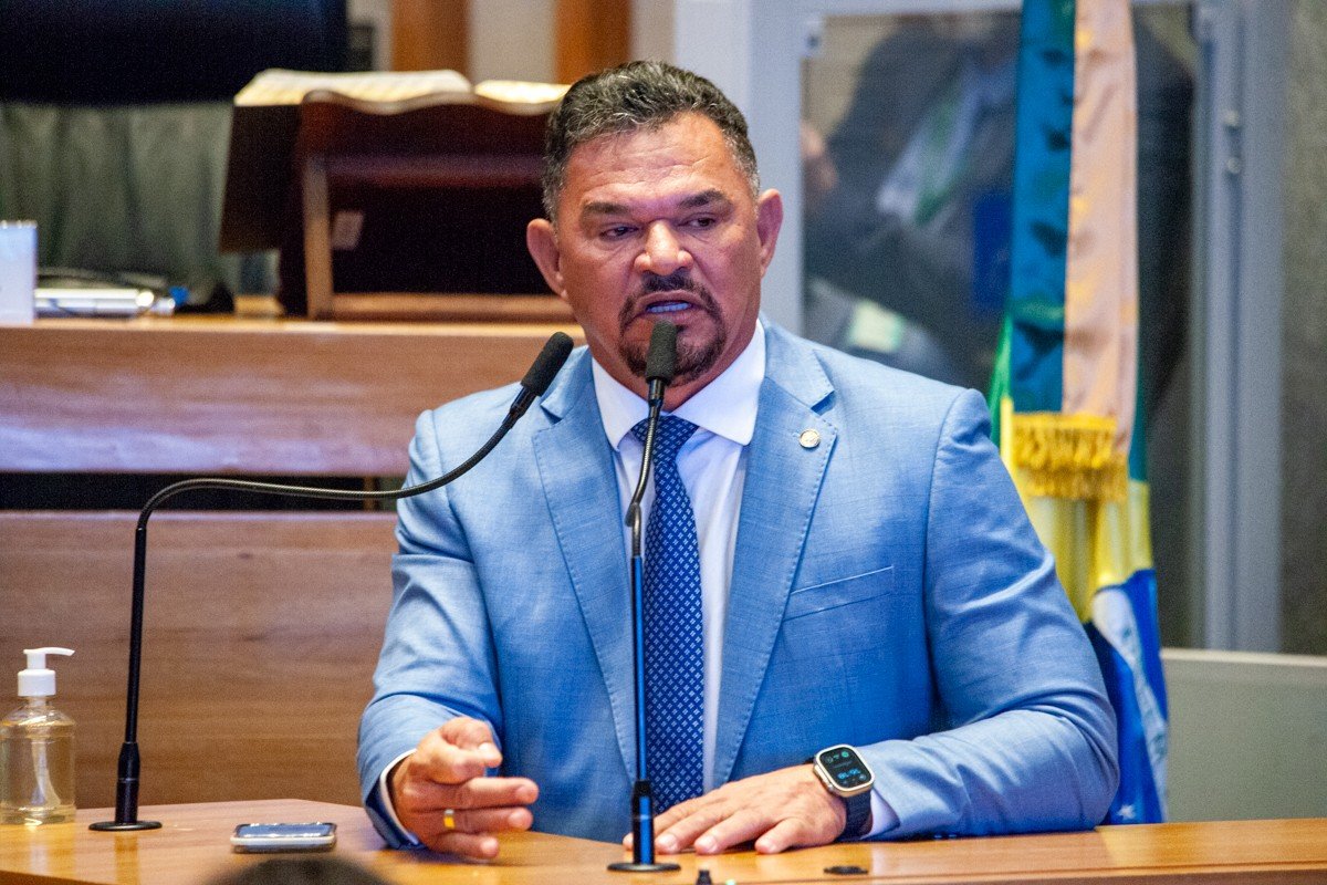 Deputado distrital Hermeto é indiciado por suspeita de ‘rachadinha’ em gabinete no DF