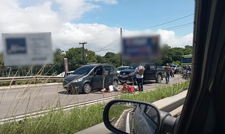 Polícia Civil bloqueia BR-230 e prende suspeitos de tráfico de drogas, em João Pessoa