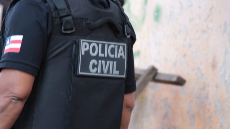Homem é preso em flagrante por estuprar adolescente de 13 anos em escola na Bahia