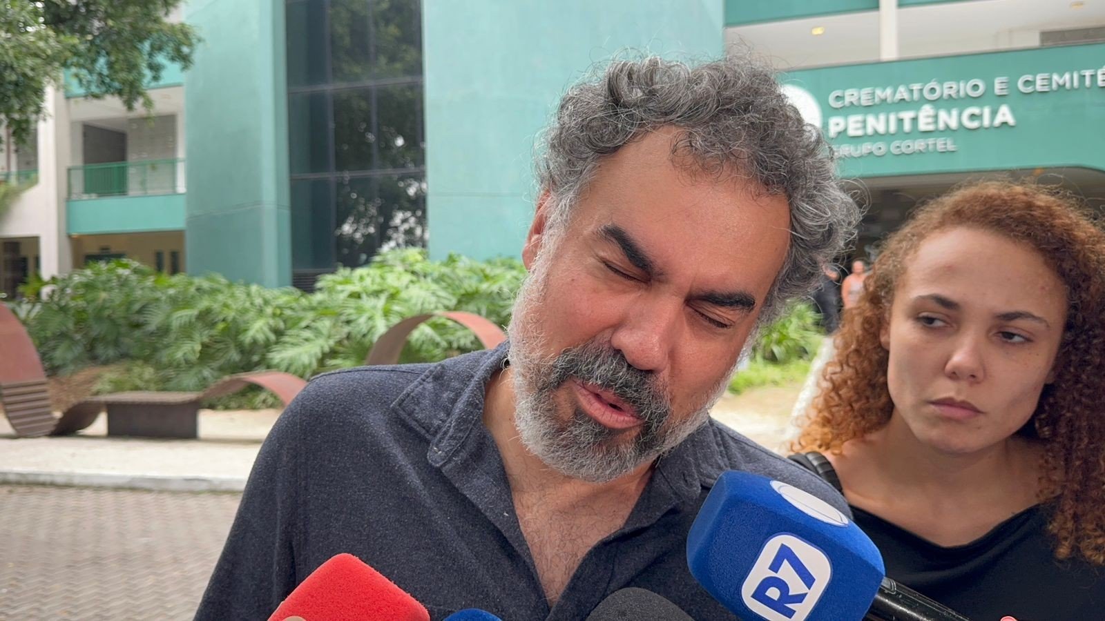 ‘O Rio não é uma cidade em que a gente vive, mas sobrevive’, diz humorista que perdeu o filho em acidente com bike elétrica