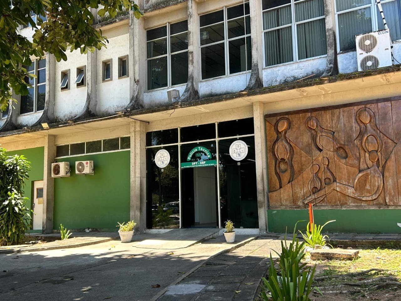 Vigilante é morto a tiros enquanto esperava transporte da empresa em Salvador