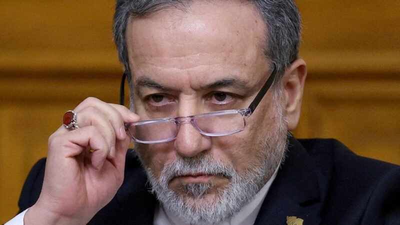 Chanceler iraniano vai à China uma semana antes de Donald Trump