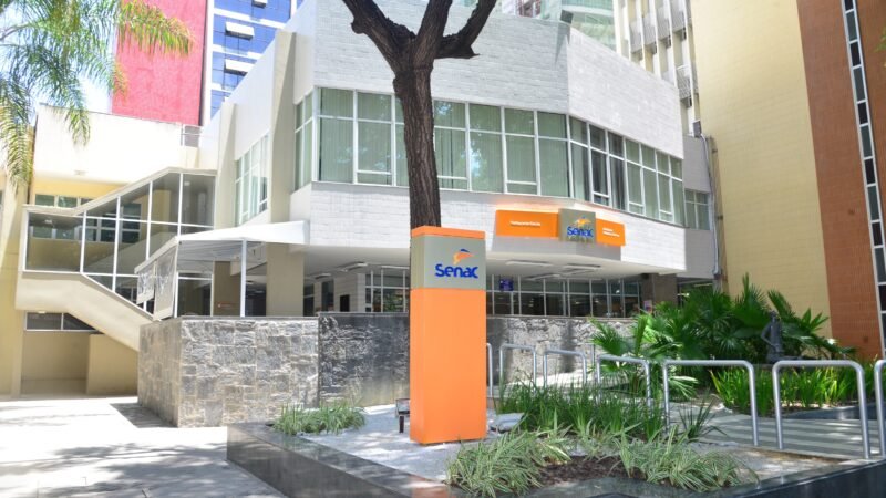 Senac oferece 802 vagas em cursos gratuitos de qualificação profissional em cinco cidades; saiba como se inscrever