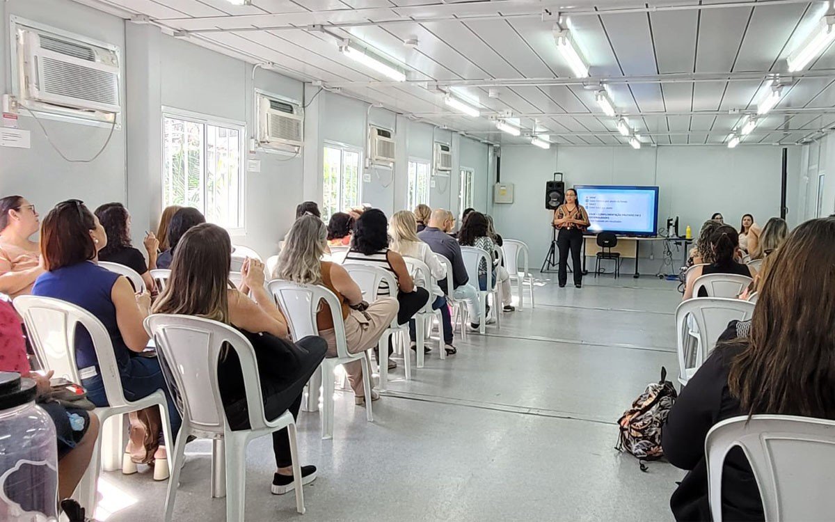 Rio das Ostras conscientiza sobre a importância da frequência escolar