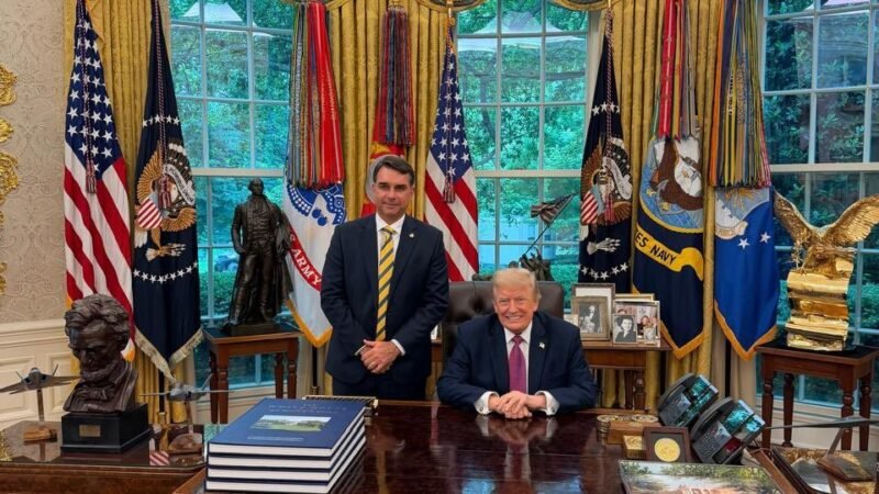 O encontro entre Flávio e Trump e os interesses americanos na eleição brasileira – O Assunto #1729