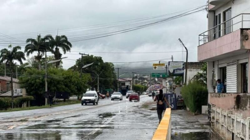 Ceará tem 150 cidades com alerta de chuvas intensas até terça-feira (12); veja lista